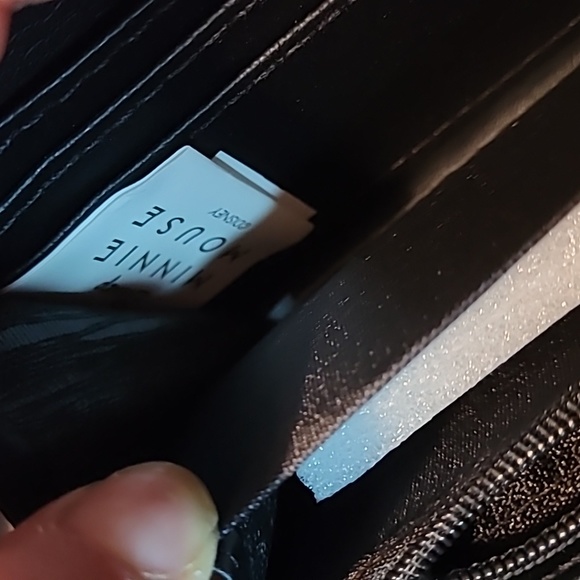 Disney minnie mouse wallet BRAND NEW Disney's Mickey & Minnie Zip Around - Picture 15 of 15